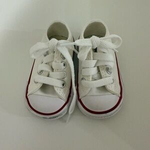 Converse White and Red Canvas Sneakers Low-Top